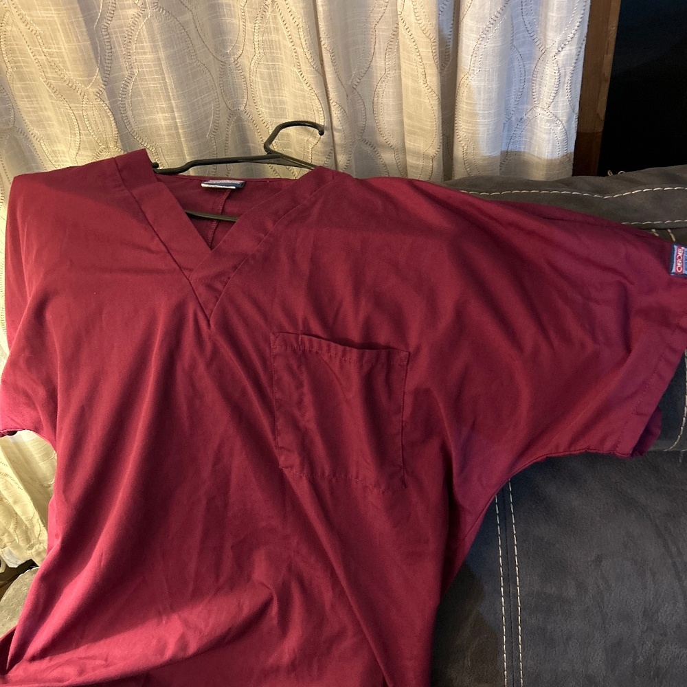 Wine color Men’s Scrub Set